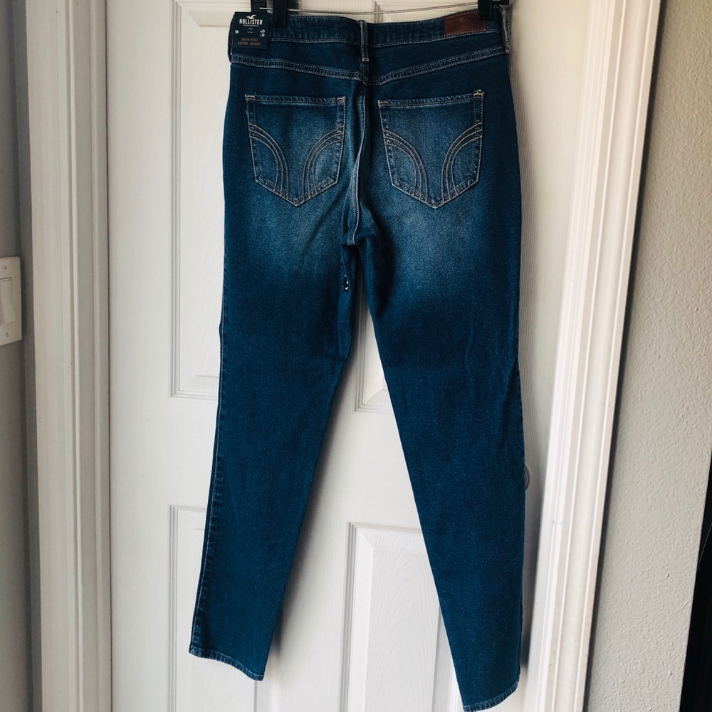 Hollister Faded Blue Skinny Jeans - Picture 2 of 5